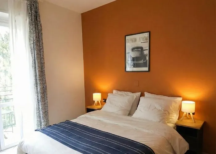 With A Mountain View Apartament